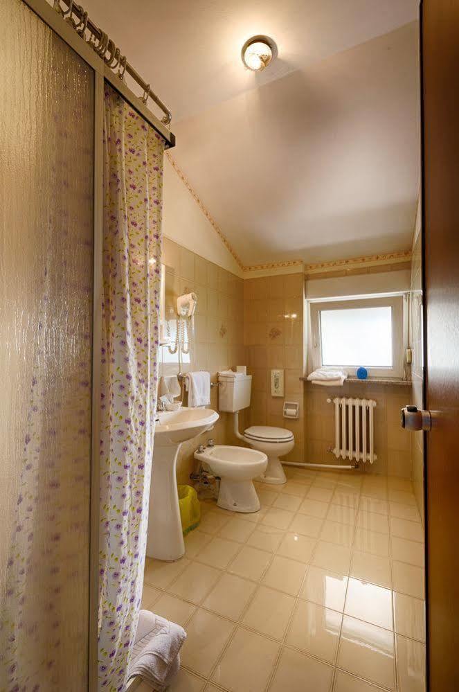 Albergo Mancuso Del Voison Aosta Luaran gambar